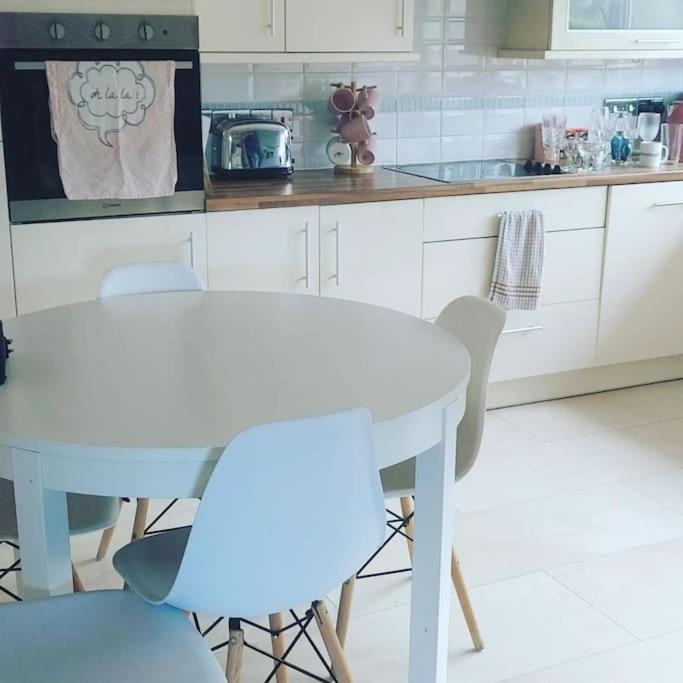 Bellevue Bungalow - Comfortable Home With Amazing Views Белфаст Екстериор снимка
