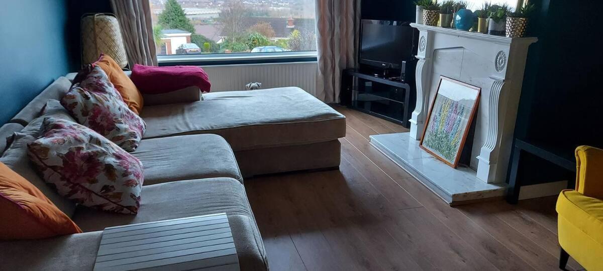 Bellevue Bungalow - Comfortable Home With Amazing Views Белфаст Екстериор снимка