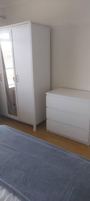Bellevue Bungalow - Comfortable Home With Amazing Views Белфаст Екстериор снимка
